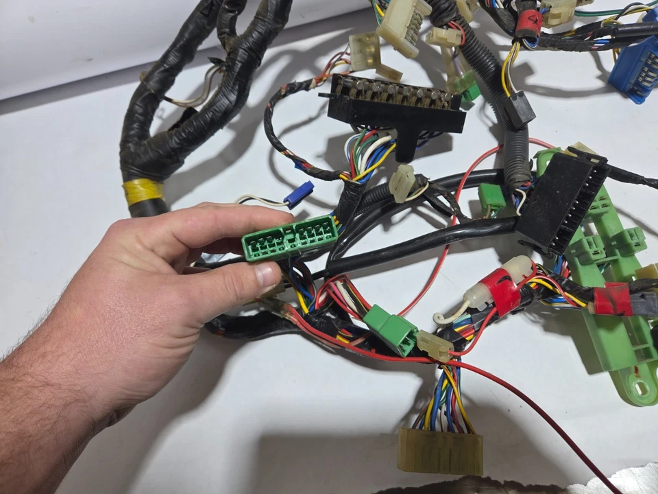 78 79 80 TOYOTA CELICA CAPUCHA TABLERO CAJA DE FUSIBLES CABLEADO ARNÉS OEM 20R GT CORTES Foto 3 de 4