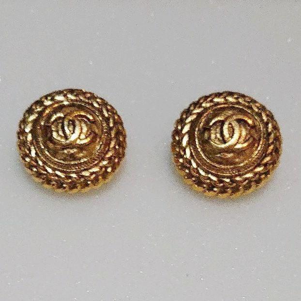 Vintage CHANEL CC Logo Round Gold Clip-On Earrings Used From