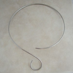 stainless-steel-neckwire-necklace-choker-base-with-curve