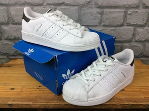 les baskets blanches