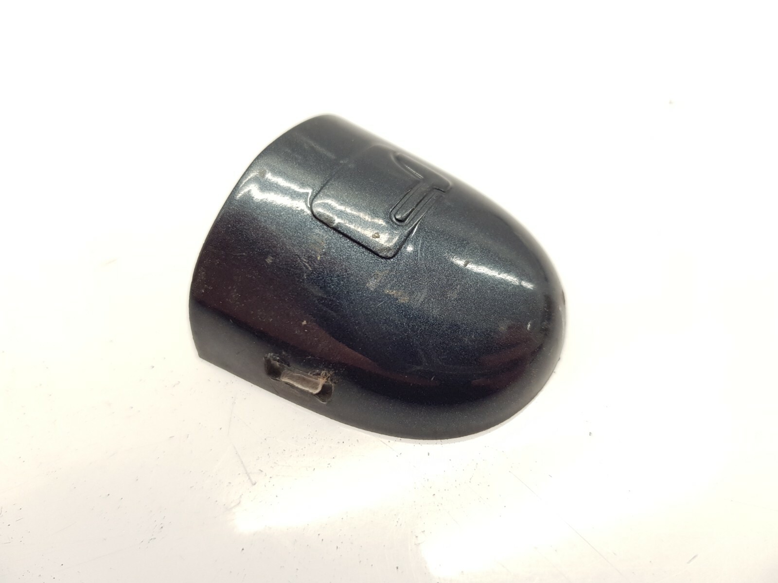 RENAULT LAGUNA MK2 2003 FRONT LEFT DOOR HANDLE KEY BARREL COVER