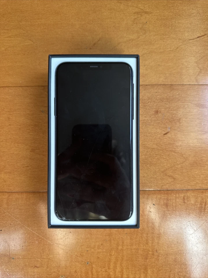 Apple iPhone 11 Pro Max 64gb midnight green T-mobile unlocked - Image 3 of 4