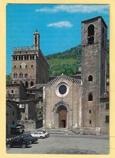 CARTOLINA NV ITALIA - GUBBIO (PG) Chiesa S. Giovanni e Palazzo Consoli - 10 x 15
