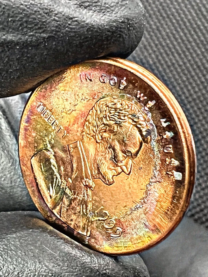 1999-P Close AM Broadstruck GLOWING Error Monster Rainbow Toned Gem Lincoln Cent - Image 3 of 4