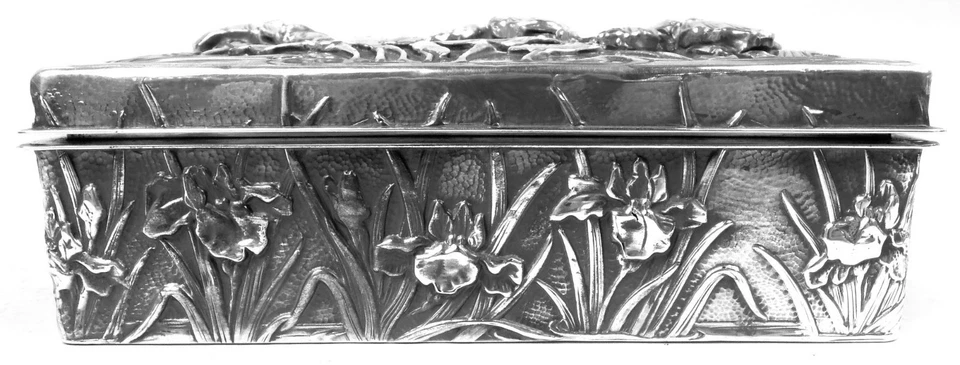 Antigua Caja Meiji Art Nouveau Iris Flores Plata Japonesa Foto 3 de 4