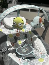 Ingenuity Swing 'N Go 5-Speed Baby Swing - Foldable Portable 2 Plush Toys Grey