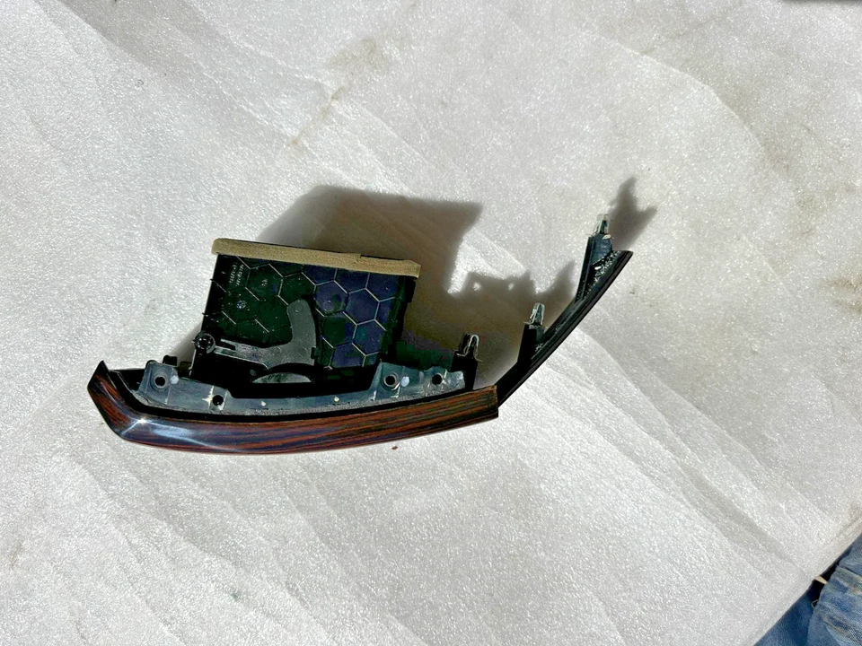 Land Rover Range Rover L405 2014-2017 tablero derecho ventilación rejilla moldura Foto 2 de 4