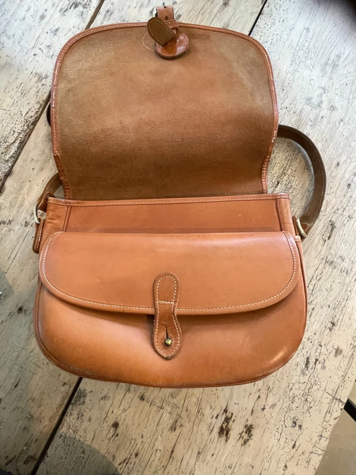 复古皮革单肩包 弹药鞍包 斜挎包 单肩包 钱包 — 第 2/4 张图片