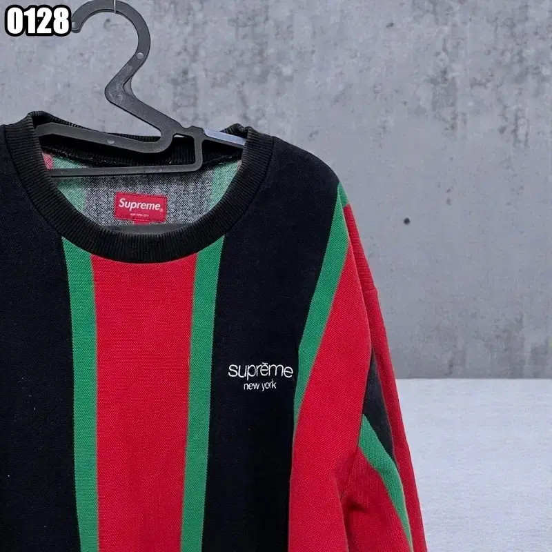 Supreme Vertical Crewneck Gucci Colors, L thumbnail 6
