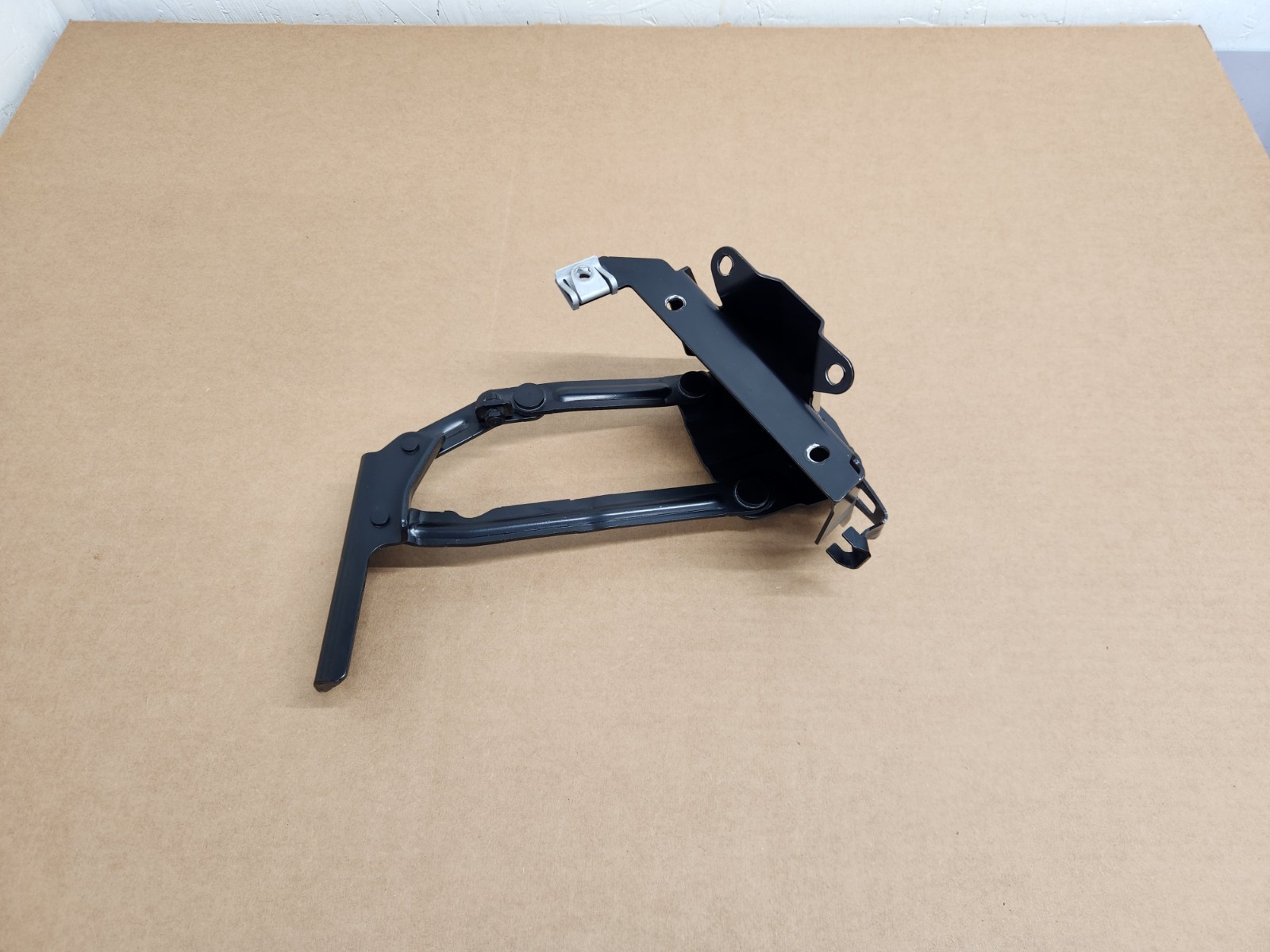 2014-2024 Lamborghini Huracan Hood Hinge Lid Bracket Right RH 4T0827302B #H537