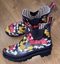 Image of Joules Women  Wellibob Wellies-  Navy Floral  - adults 6  