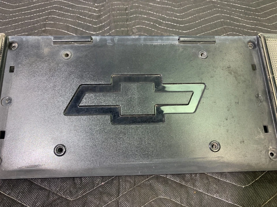 1997-2004 C5 Corvette Oem Rear License Plate Bracket Mount Reverse Lights Trim - Image 3 of 4
