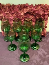 Set of 8 Emerald Green Empoli Style Hand Blown Wine Glasses 8 1/4" Height