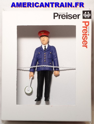 Figurine chef de gare avec signal abaissé 0240012 échelle G 1/22,5 Preiser | Condition: Neuf