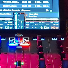 Denon Prime 4 DJ Controller