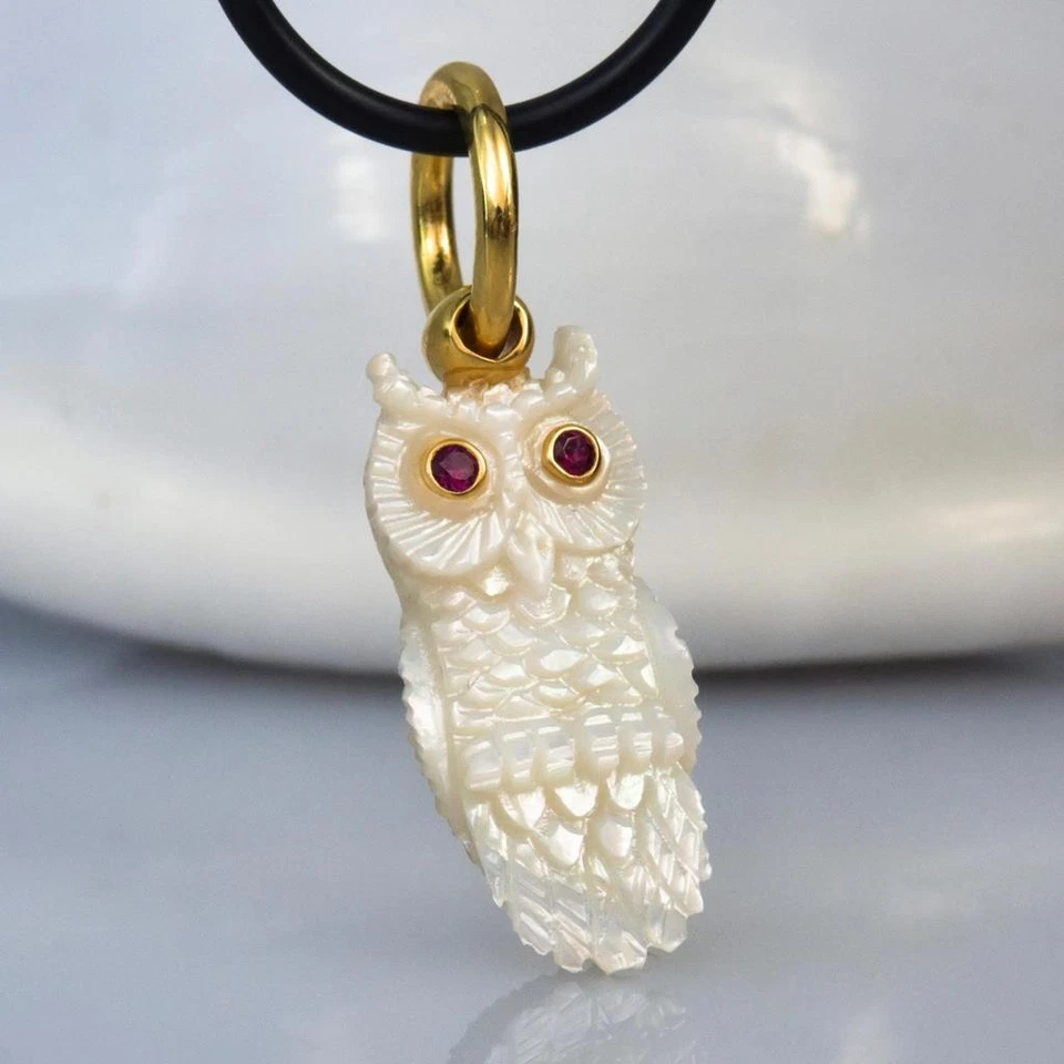 Colgante de búho nácar de plata esterlina Vermeil dorado ojos de gema de rubí rojo 4,75 Foto 3 de 4