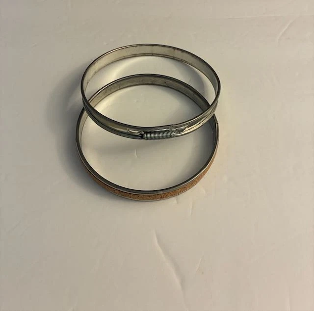 Vtg Lot of 9 Round Oval Metal Embroidery Hoops Cork Spring Tension 4,5, 6, 7, 9" - Image 3 of 4