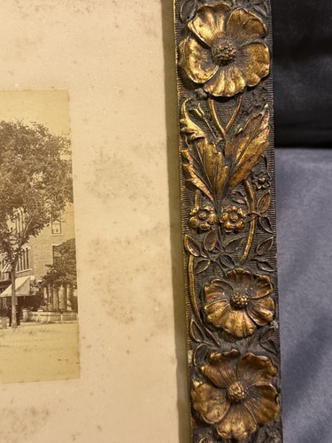 Antique Wood & Gesso Gold Floral Embellished Frame w/ Early Cityscape Photo - Picture 9 of 20