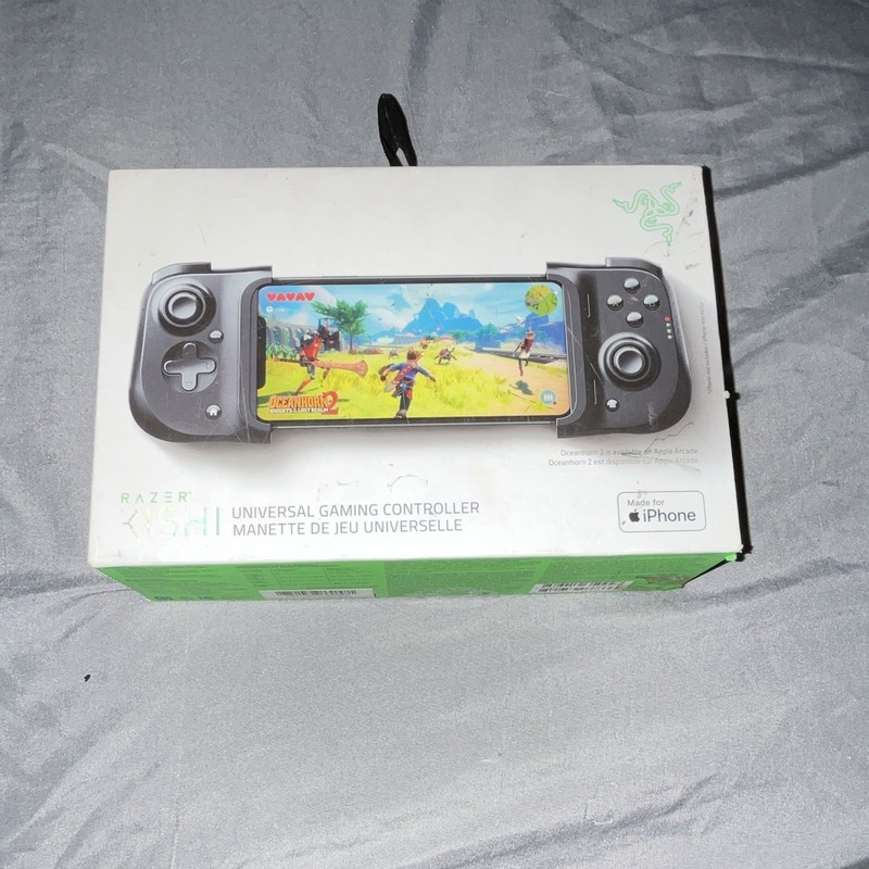 Razer Kishi Mobile Controller for iPhone iOS, Wired Ergonomic, Black