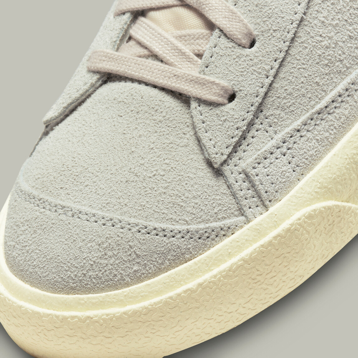 Nike Blazer Mid  display picture 2