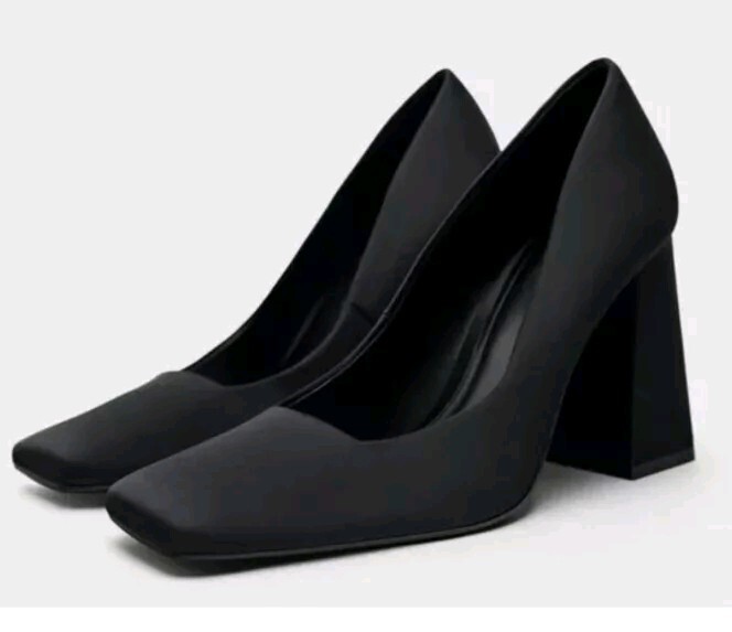 ZARA ブラック ミュール 35サイズ 極美品 ZARA リボン ミュール 35(22.5センチ)ブラック 黒 ザラ