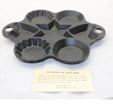 Art Smithy Antique Cast Iron Mold Star and Hearts Circle Cupcake Flower 9"