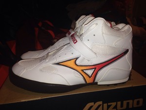 mizuno javelin spikes