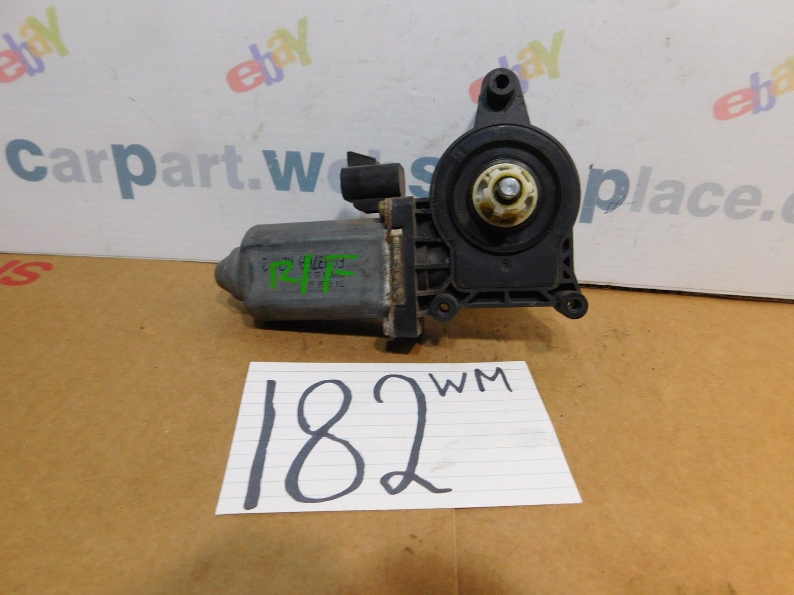 00 01 02 03 04 05 06 Chevrolet Suburban FRONT PASSENGER Side Window MOTOR#182-wm