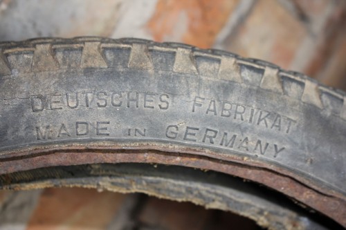 ORIGINAL WW2 MOTORCYCLE TYRE ENGLEBERT BALLON CORD 3,00/19 25x3,00 SS GERMANY - Picture 16 of 24