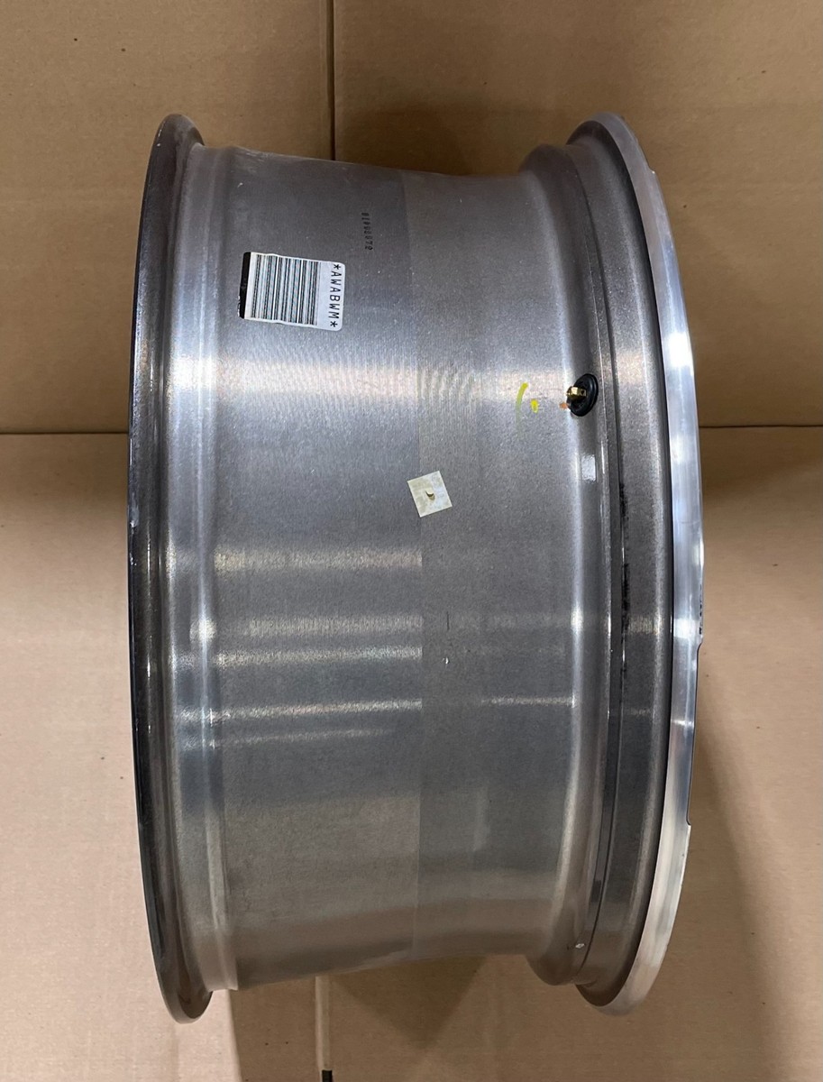 Set Of 4 OEM Takeoff 20" Grey Machined Wheels For GMC Sierra 1500 (2000-2024) - 9" Wide, 28 Offset, 6 Lug
