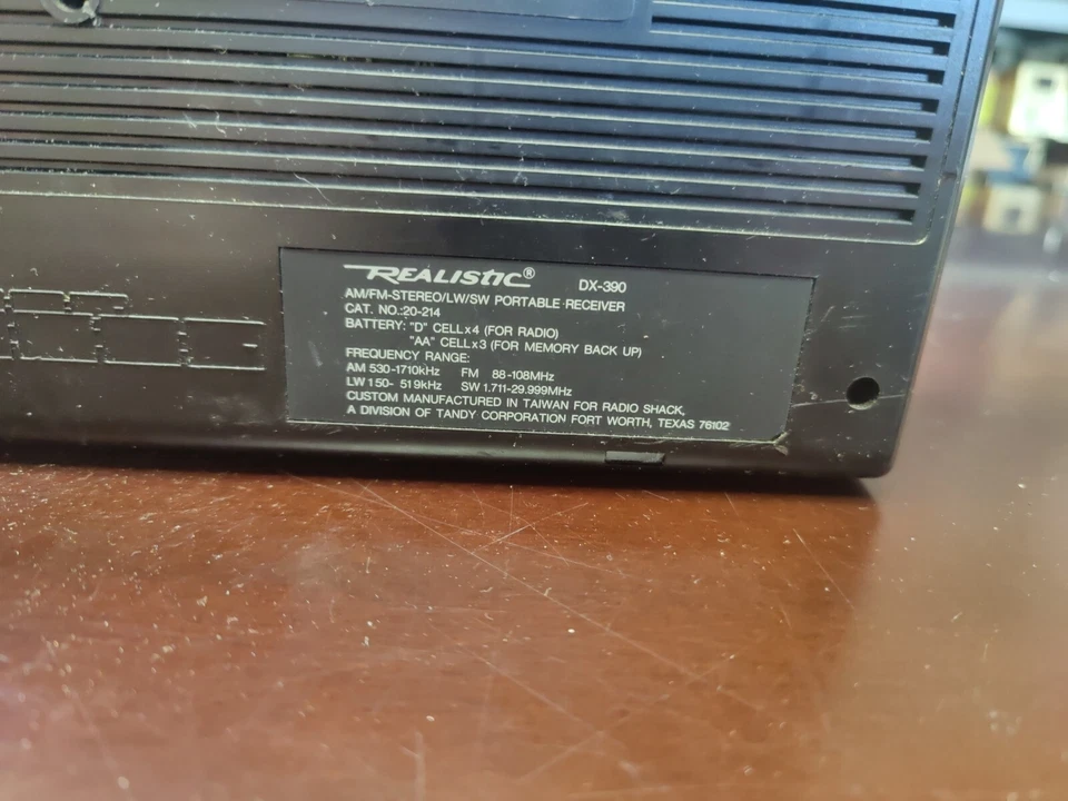 Realistic DX-390 AM FM SW MW LW Shortwave Radio PLL Synthesized Receiver - Works - Image 4 of 4