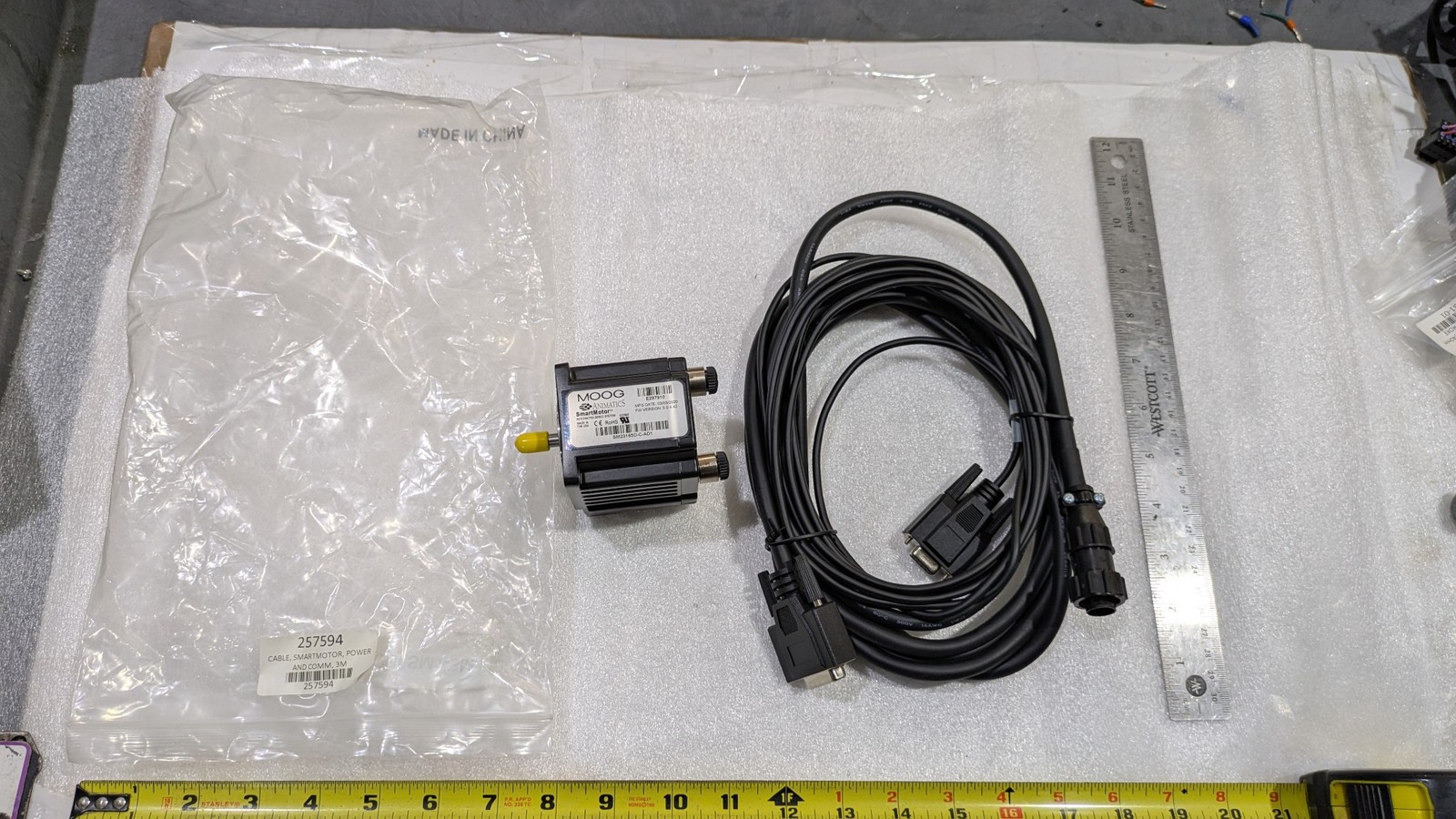MOOG ANIMATICS SMART MOTOR SM23165D-C-AD1
