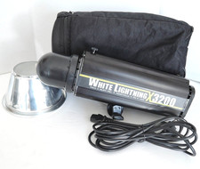 PAUL C. BUFF WHITE LIGHTNING X3200 MONOLIGHT FLASH