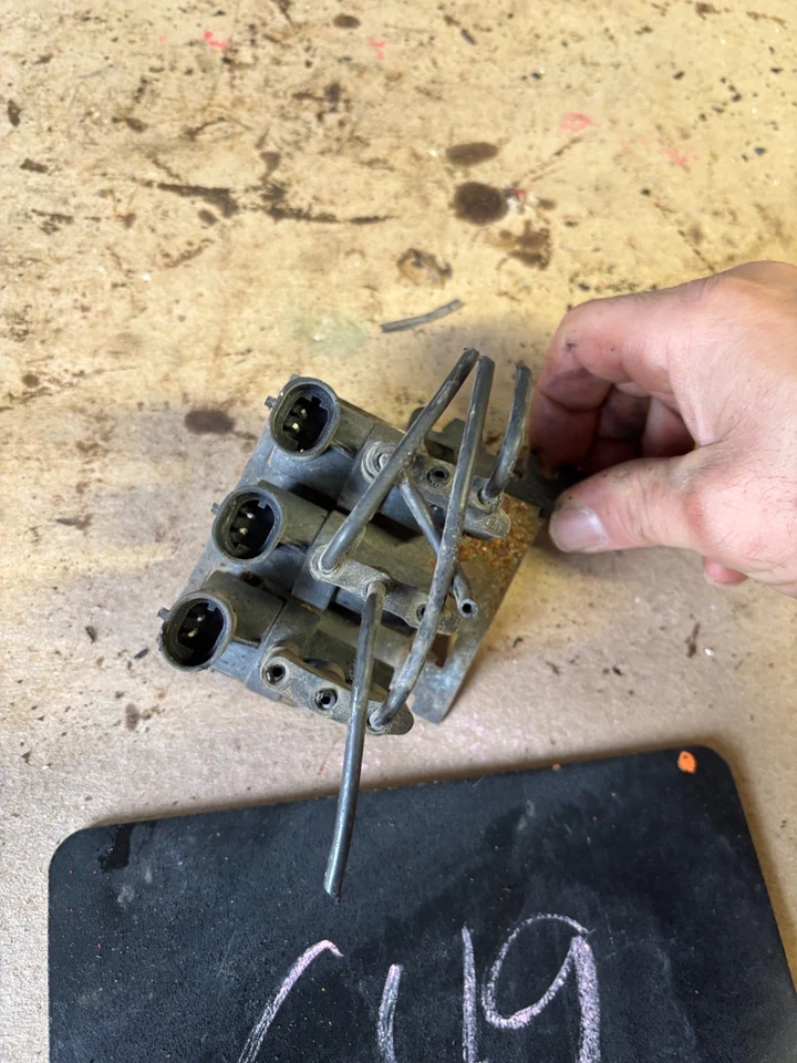 Dodge D150 W150 W250 1993 1991 1989 Ramcharger 318 360 motor smog piezas núcleo oe Foto 2 de 4