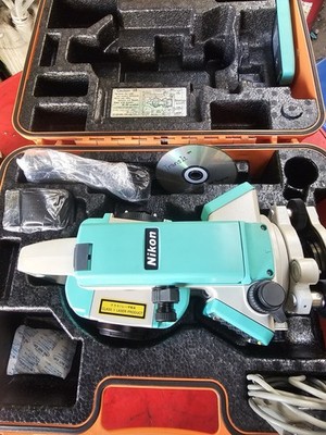 NIKON NPL-352 PRISMLESS TOTAL STATION 033730