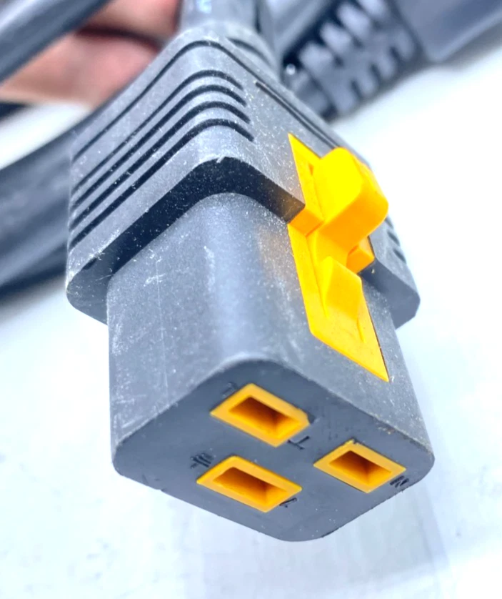 Volex Lot of 3 Power Cord NEMA 5-20P Plug C19 Lock Connector E62405SP Working - Image 4 of 4