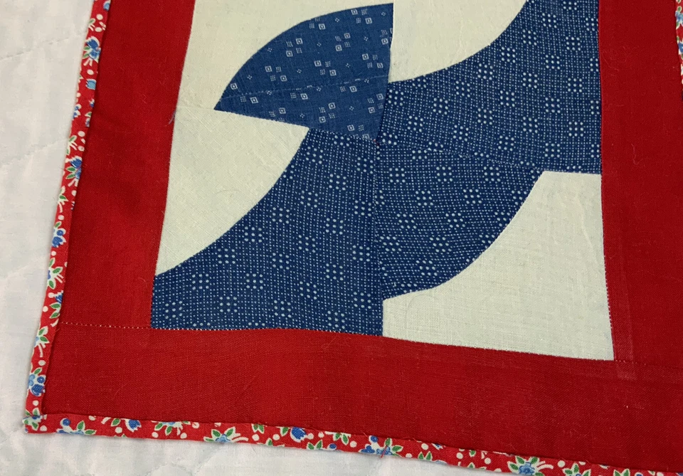 Vintage Patchwork Quilt Table Topper, Drunkards Path, Early 1900’s, Calicos Blue - Image 4 of 4