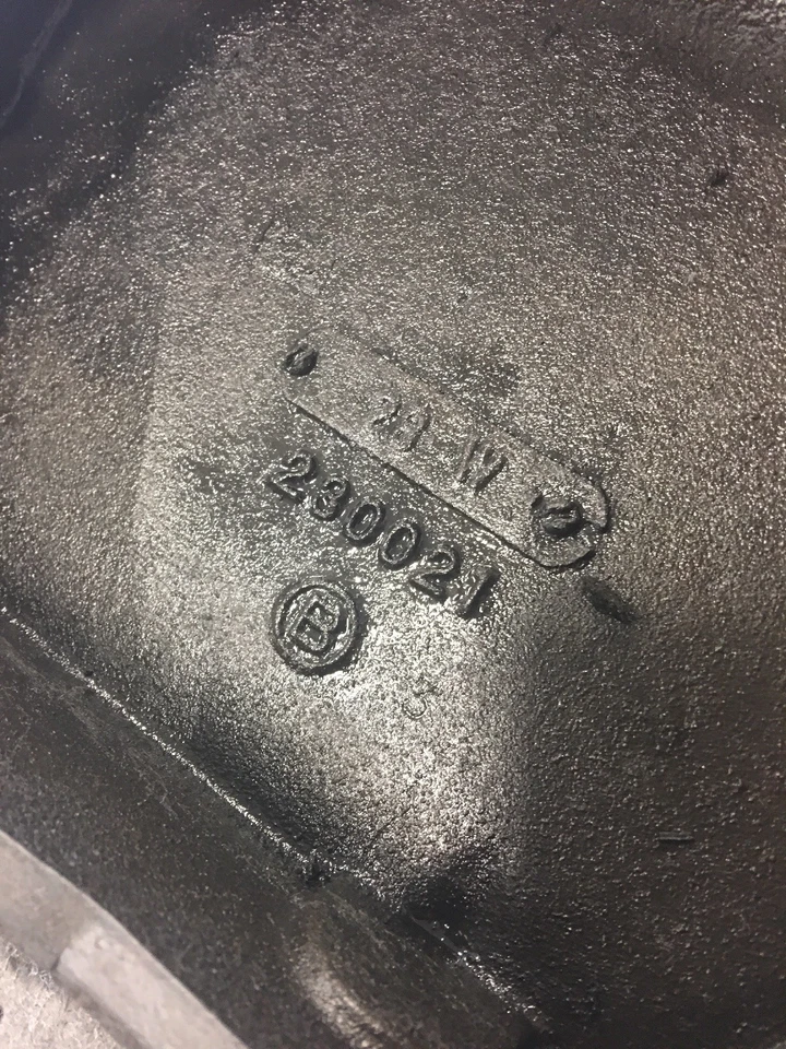 John Deere 110 Kohler Motor Gas K181 S Base Conjunto Pieza Envío Rápido Gratis Foto 2 de 3