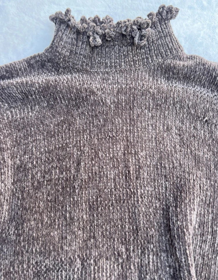 Newport News Estilo Fácil Tejido Cuello Alto y Volantes Cuello y Manga Estilo J0620 Foto 4 de 4