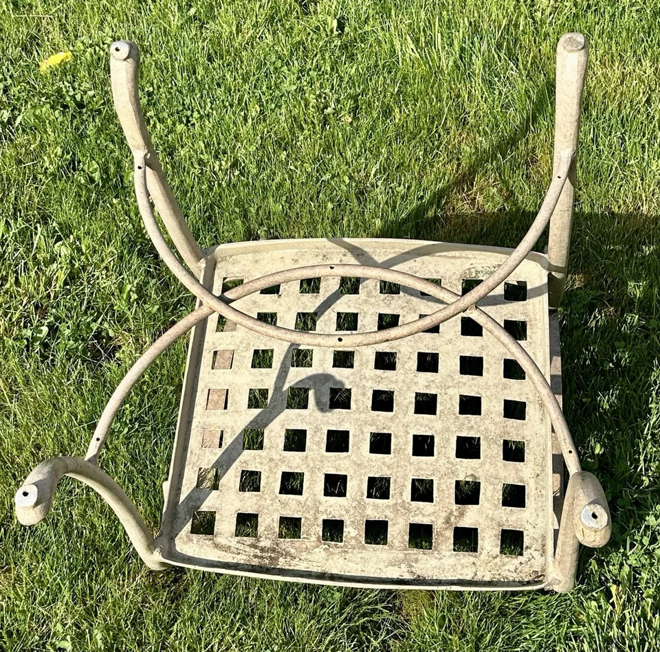 Vintage Cast Aluminum Wicker Vine Heavy Duty Weatherproof Patio Garden Arm Chair - Image 4 of 4