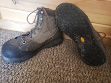 Simms Headwater Pro Fishing Wading Boots Brown Vibram Mens 10 River Fly