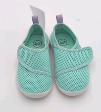 toddler Hartley sun squad water shoes size S 5/6 mint green