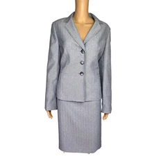 Le Suit Women Polyester Skirt Suit Size 12 Light Gray Lined Notch Collar 2 PC
