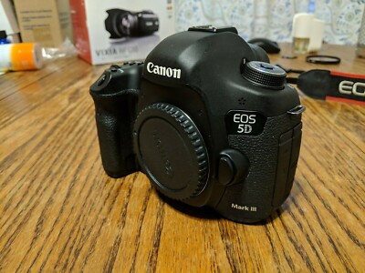 Canon EOS 5D Mark III 22.3MP Digital SLR Camera - Black (with Canon EF 24-105mm)
