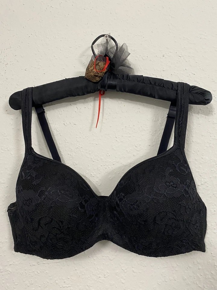 Sujetador negro de encaje acolchado con aros Bug bordado 38D usado de moda para mujer Foto 2 de 4