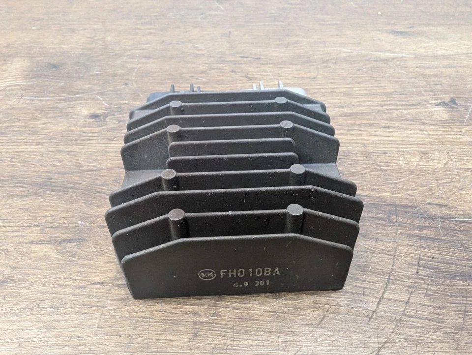 2005 KAWASAKI NINJA ZX10R ZX1000 OEM RECTIFIER VOLTAGE REGULATOR - 21066-0771 - Image 3 of 4