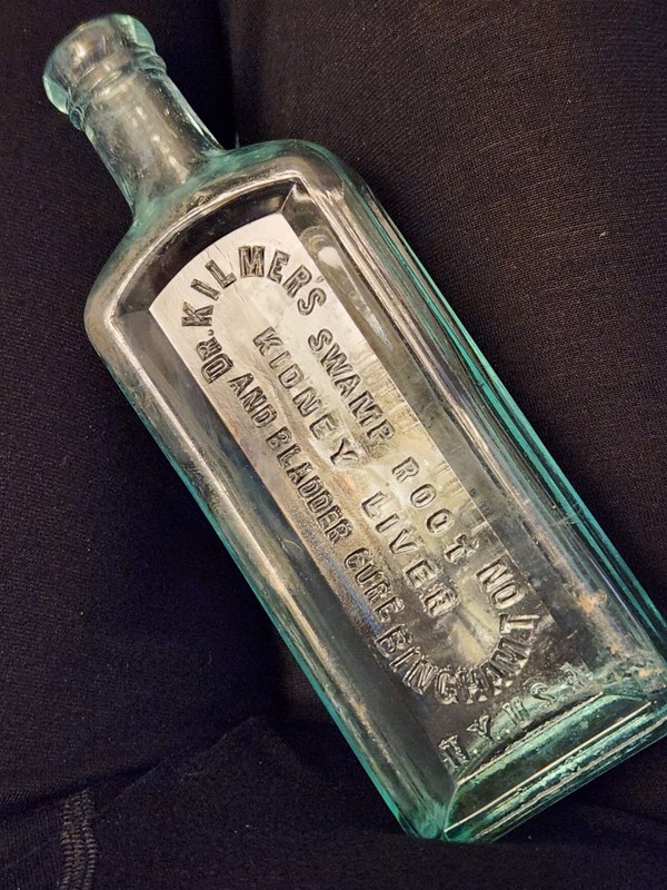 GreenGlass Medicine Bottle DR. KILMER'S SWAMP ROOT Kidney Liver And Bladder Cure