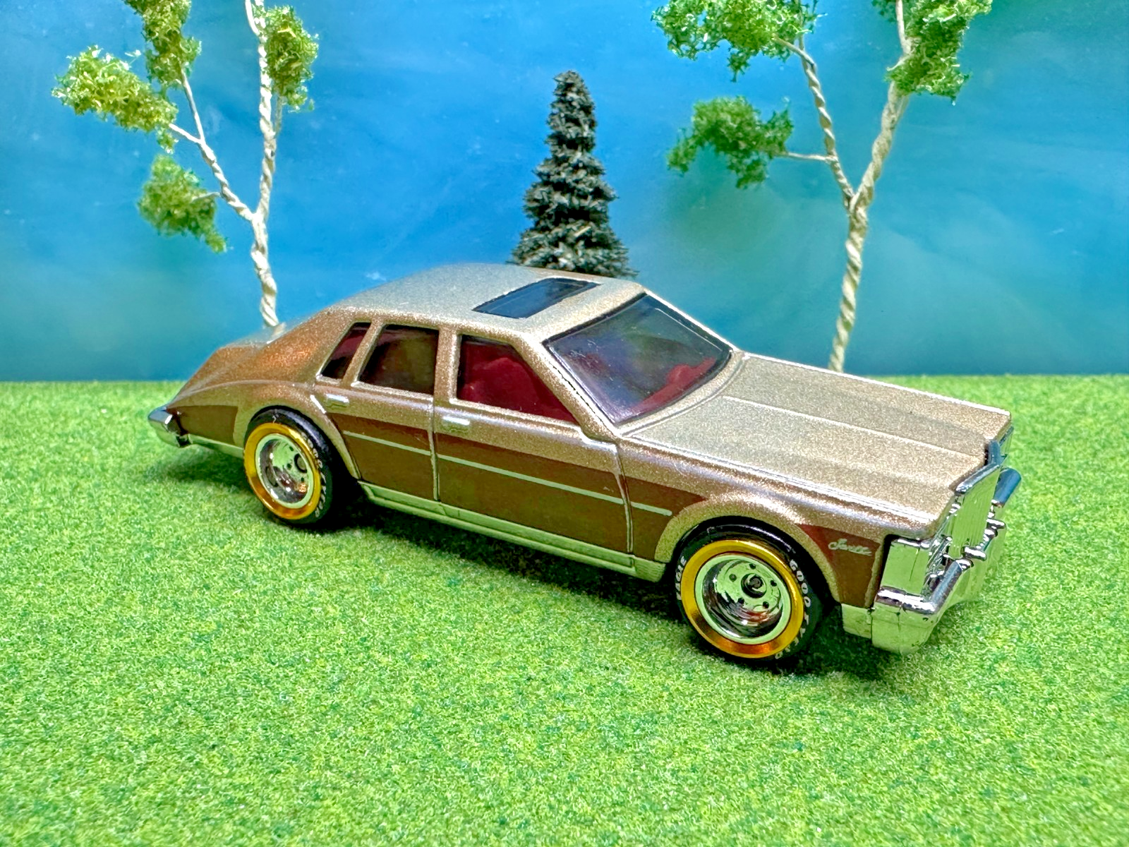 Custom Hot Wheels 1982 Cadillac Seville, Italian Deep Dish Low-Rider Rims Tires