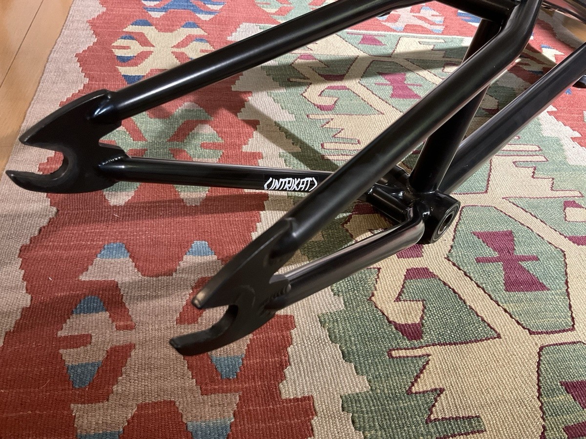 S&M Intrikat Frame BMX フレーム フラット ストリート IntrikatBLK.jpg