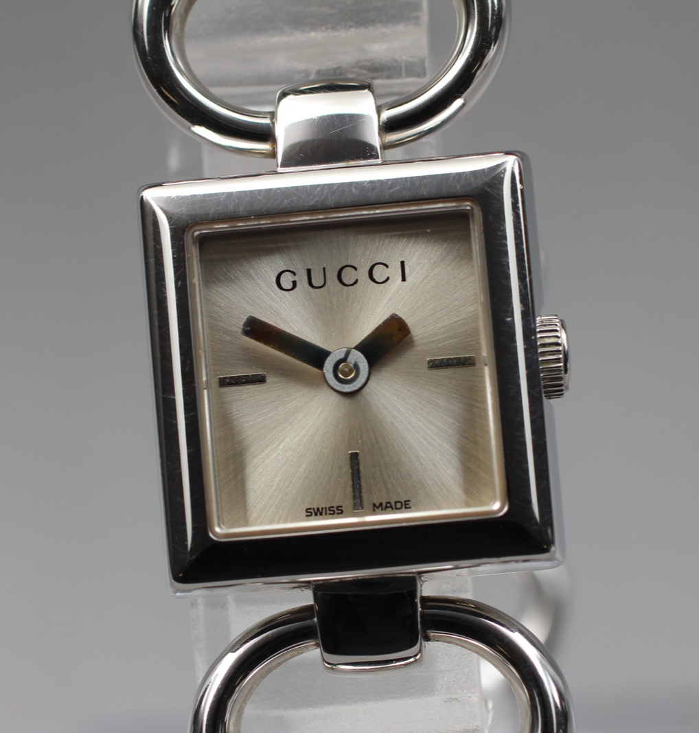 [Near MINT] Gucci 120 Tornavoni Silver Champagne Dial Quartz Women`s Watch Japan